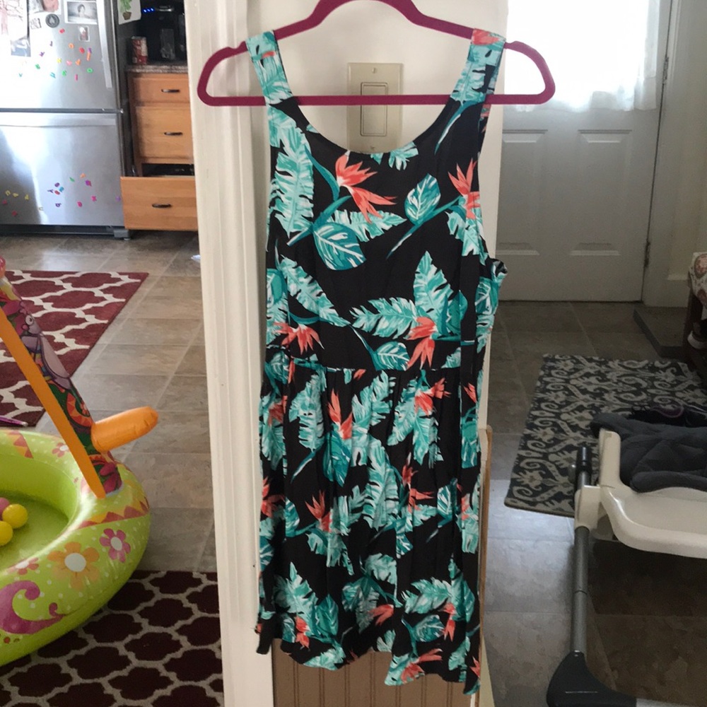 Palm leaf floral Roxy dress